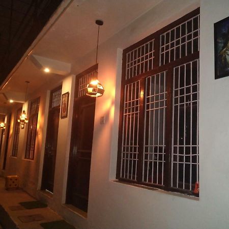 Mochila Youth Hostel Mcleod Ganj ดารัมซาลา ภายนอก รูปภาพ