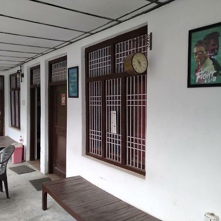 Mochila Youth Hostel Mcleod Ganj ดารัมซาลา ภายนอก รูปภาพ