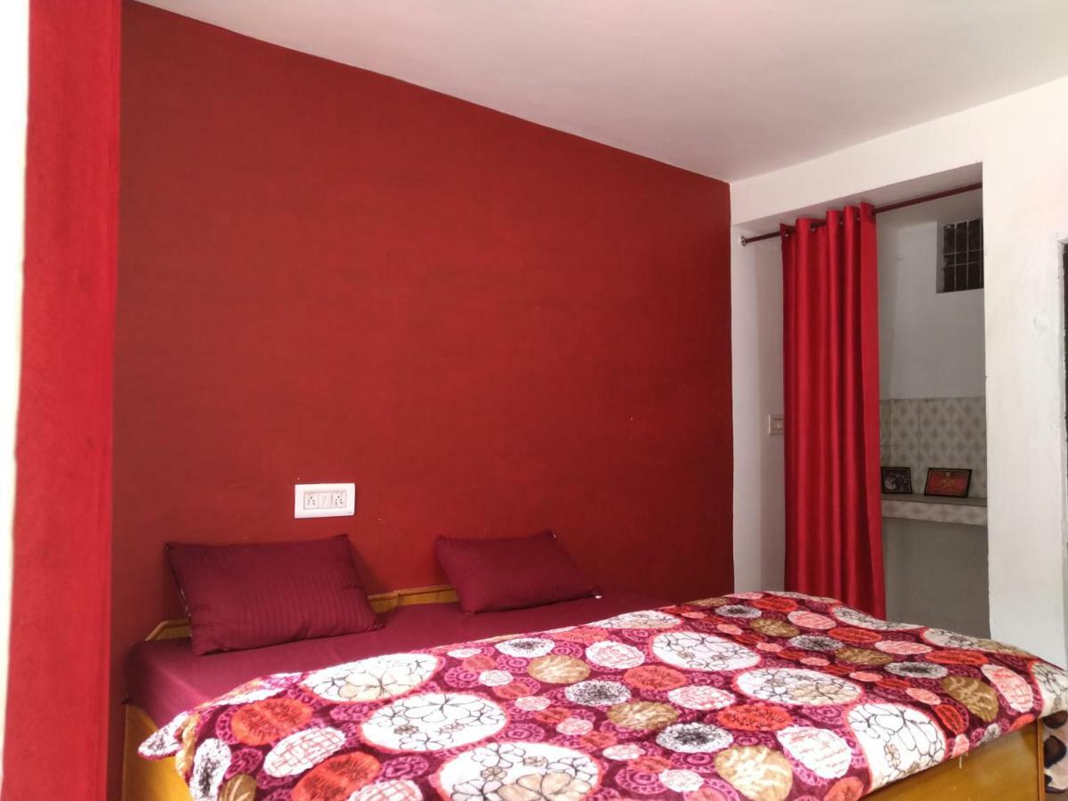 Mochila Youth Hostel Mcleod Ganj ดารัมซาลา ภายนอก รูปภาพ